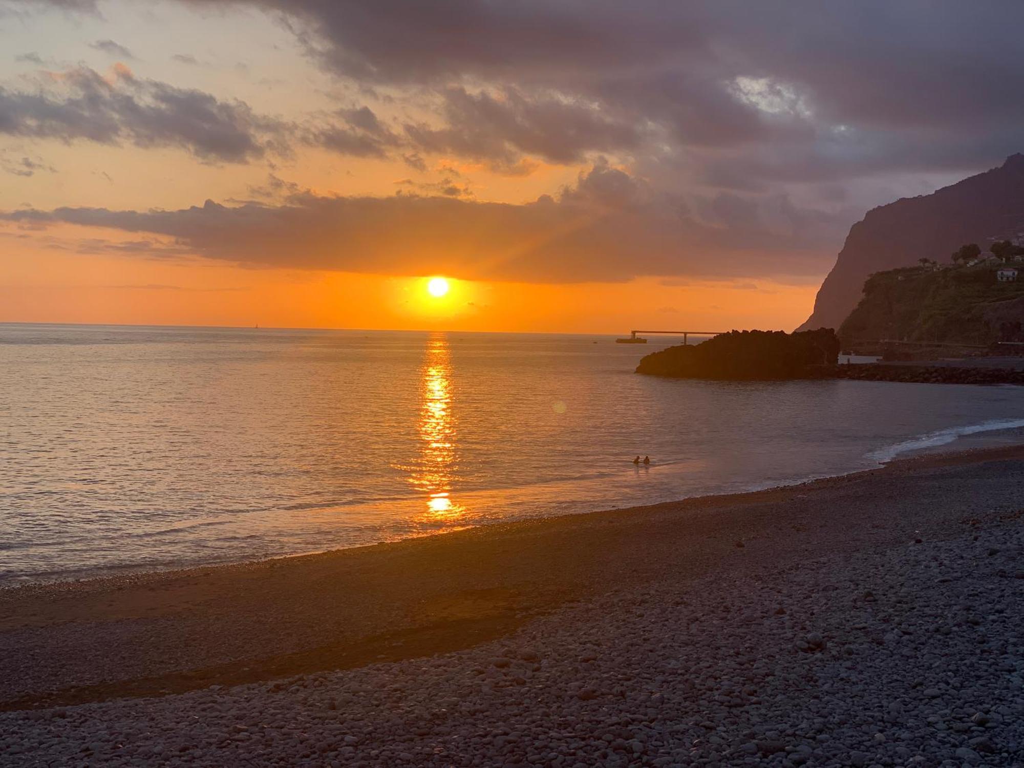 Pakisa-holidays * Funchal (Madeira)